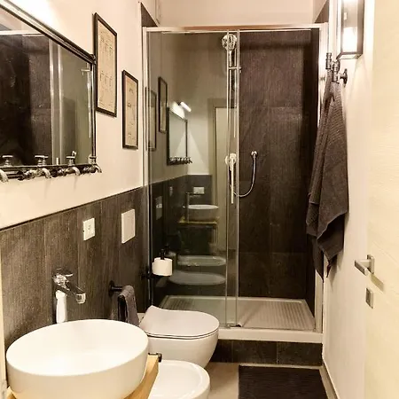 Apartment Industrial In The Heart Of San Miniato